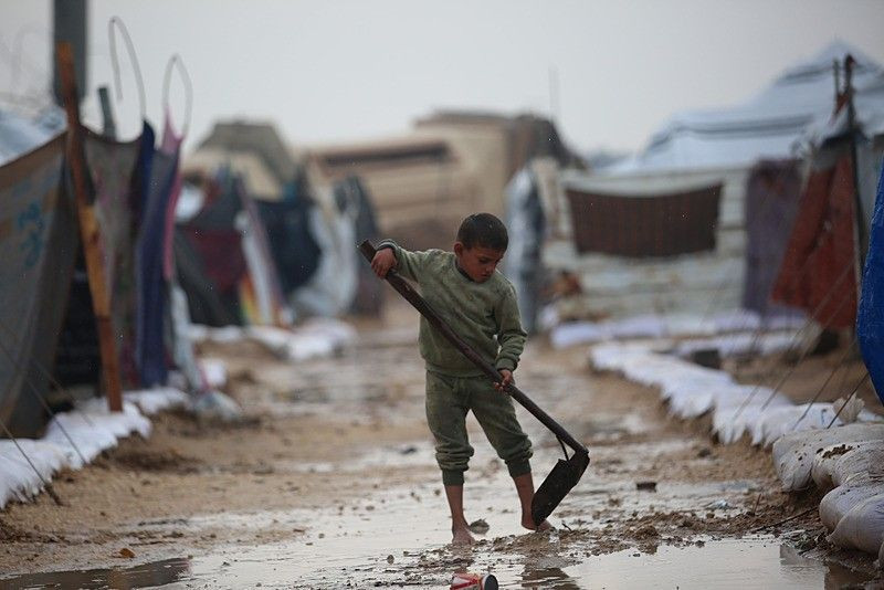 Dünyanın utancı: Gazze'de bebek soğuktan öldü! Çadırları su bastı, 6 aylık bebek donarak can verdi... - Fotoğraf: 6