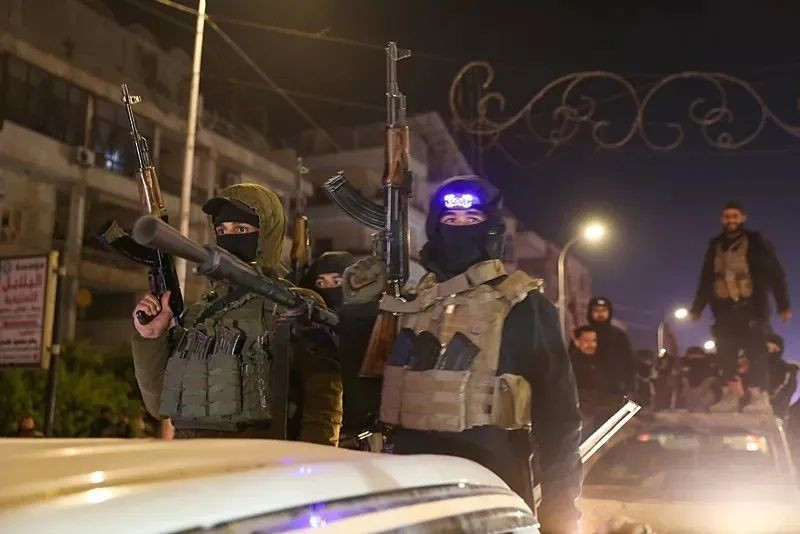 YPG'ye verilen süre dolu! Şeyh Maksud’ta sokağa çıkma yasağı ilan edildi - Fotoğraf: 3