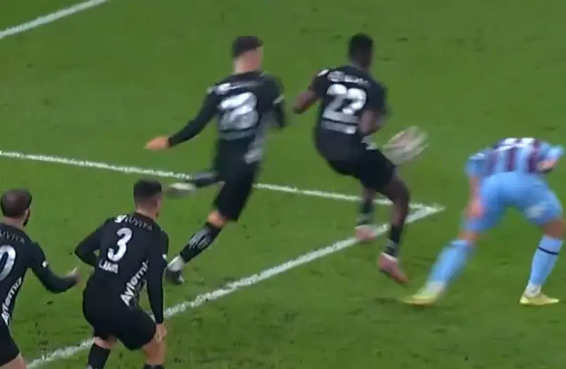 Türkiye Kupası'nda hakem krizi! VAR odasıyla iletişimi koptu! - Resim : 2