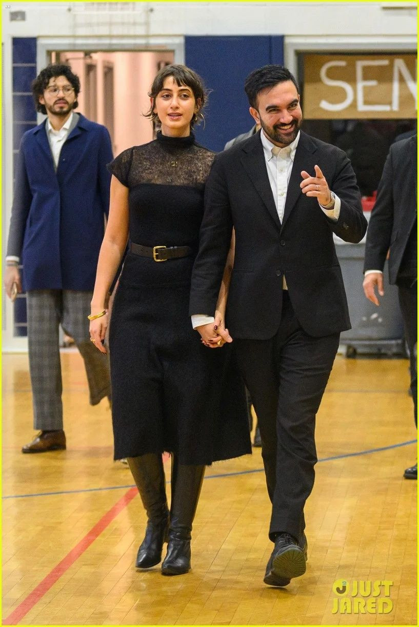 Z kuşağının Müslüman First Lady’si! New York’un yeni belediye başkanı Zohran Mamdani’nin Suriyeli eşi Rama Duwaji kimdir? - Fotoğraf: 8