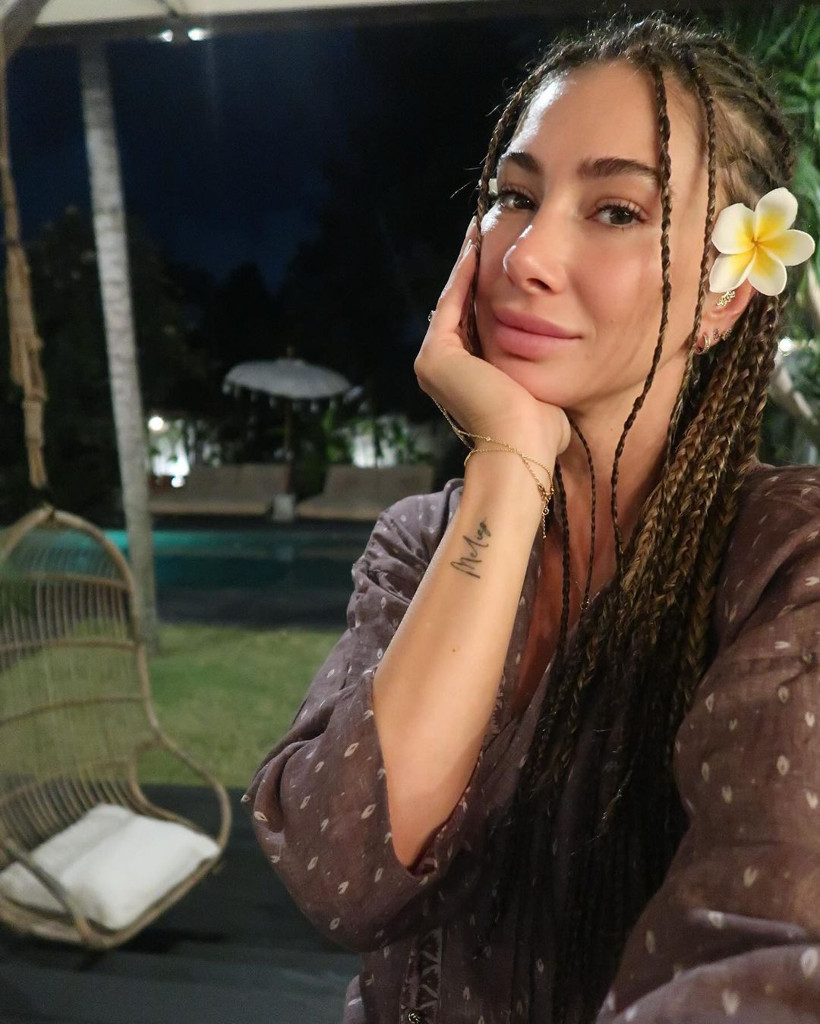 Hakkında yakalama kararı olmasına rağmen Türkiye'ye dönmedi! Cüneyt Özdemir'den Şeyma Subaşı'na zehir zemberek sözler - Fotoğraf: 2