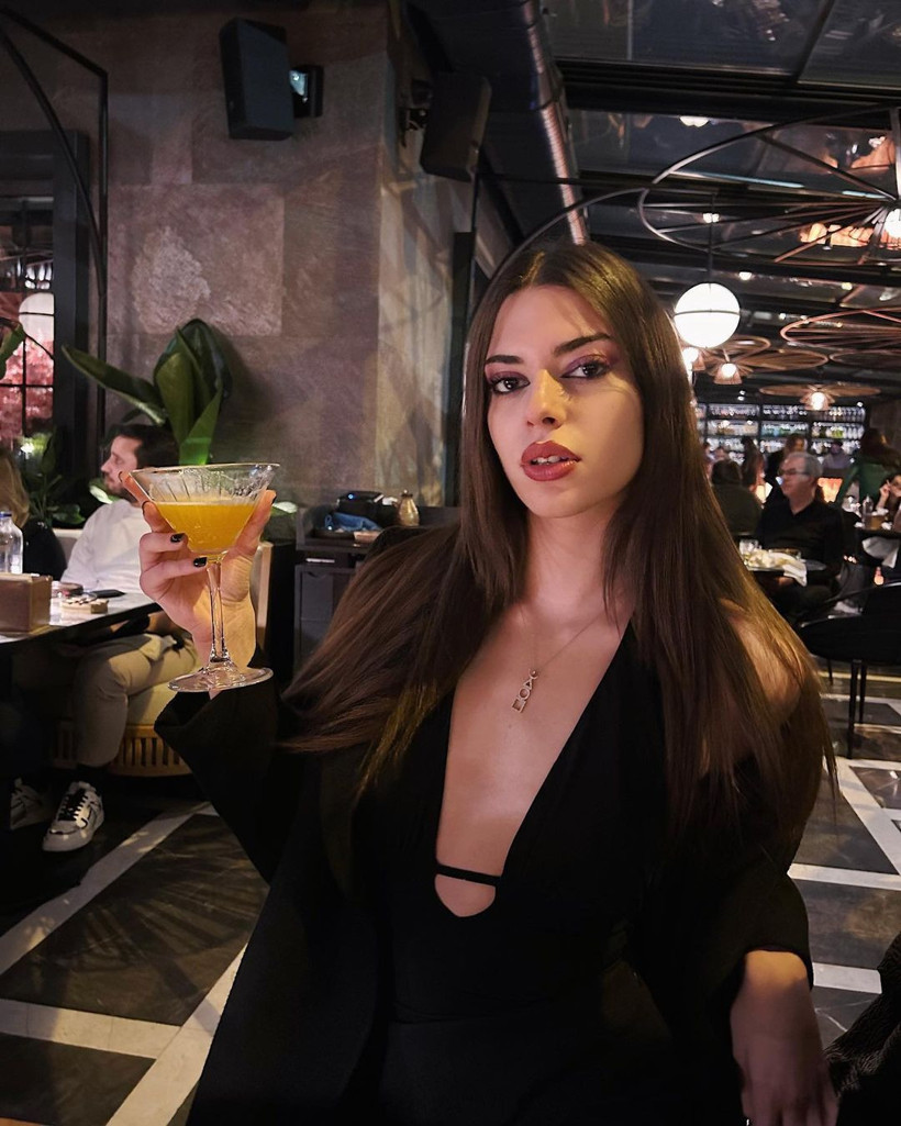 Derin Talu, influencer'ların tek tip görünmesine takıldı! "O zayıflığı kapatmak için..." - Fotoğraf: 6