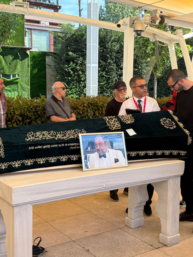 Reha Muhtar'a veda! Bütün evlatları bir aradaydı: Cenazeden tüm notlar haberimizde... - Fotoğraf: 5