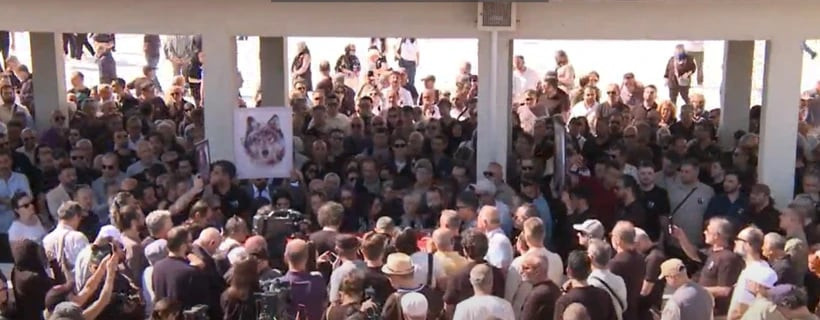 Nihat Genç’in mezarına Bosna ve Maçka’dan toprak serildi! Bozkurt figürüyle uğurlandı - Resim : 4