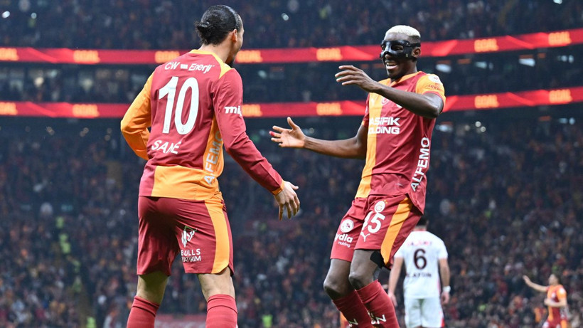 Galatasaray'ın Monaco maçı ilk 11'i belli oldu! Okan Buruk tarihi maçta tercihini yaptı: "Fedakarlık yapacaksan, o maç bu maç!" - Fotoğraf: 3