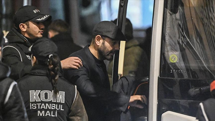 Beşiktaş Belediyesi'nde otoparkta rüşvet skandalı! CHP'li Rıza Akpolat, eski Beşiktaş Başkanı Serdar Bilgili'den 500 bin dolar istemiş! "Vermezsen ruhsatta problem çıkar" - Fotoğraf: 4