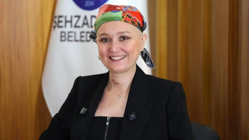 Manisa’da büyük hüzün: Gülşah Durbay son yolculuğuna uğurlandı, Özgür Özel gözyaşlarına boğuldu - Fotoğraf: 2