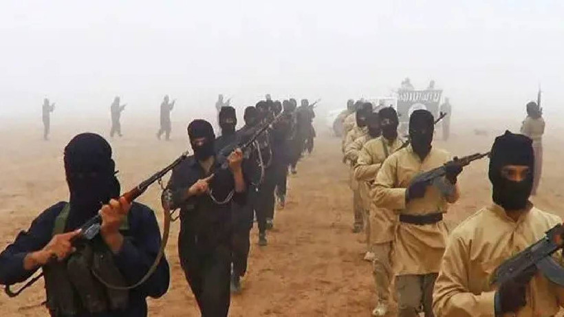 Suriye'deki ABD askerlerine saldırıyı DEAŞ üstlendi! Trump intikam yemini etti: "Misilleme yapacağım" - Fotoğraf: 2