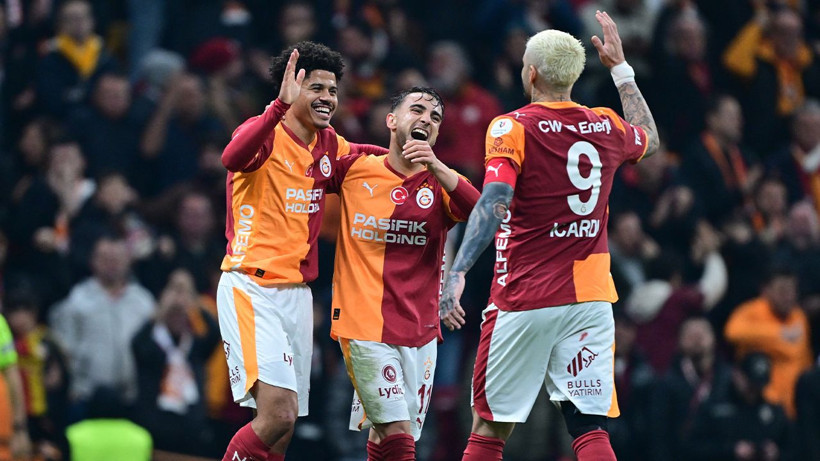 Alınacak oyuncuların bölgelerini tek tek açıkladı - Fotoğraf: 2