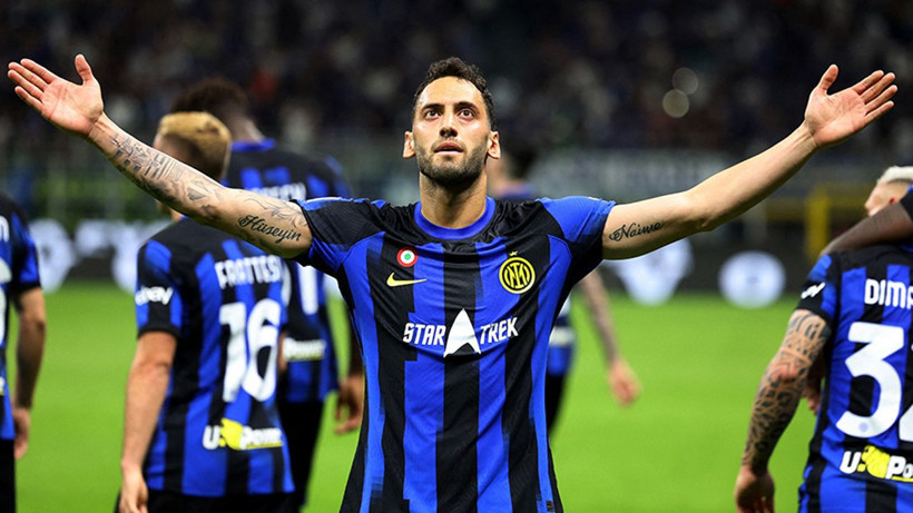 Canlı yayında açıkladılar: Ve Hakan Çalhanoğlu ara transfer döneminde Galatasaray'a imza atıyor! Tuttuğu takıma sonunda kavuşuyor - Fotoğraf: 13