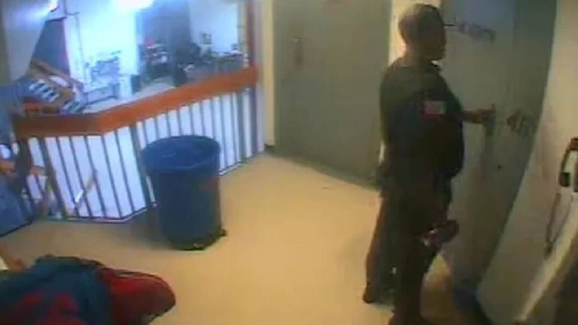 İntihar mı, cinayet mi? Jeffrey Epstein'ın ölümünün arkasında ne var? Kardeşi Trump'ı işaret etti - Fotoğraf: 4