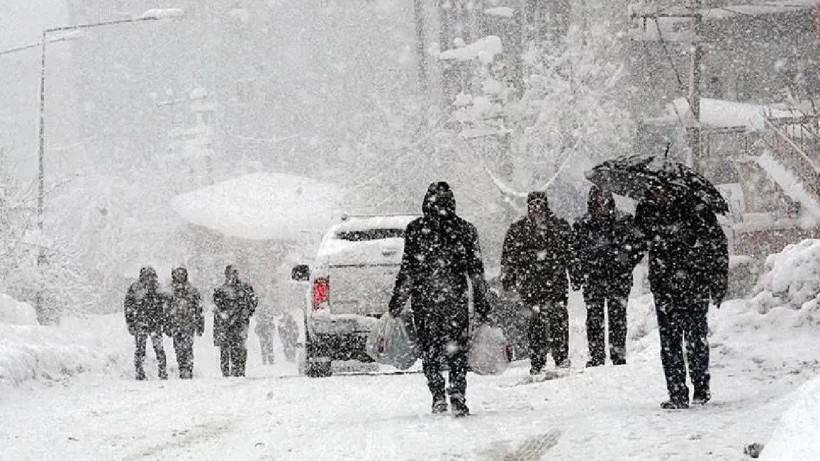 Valilikten kritik duyuru! Bugün İstanbul’da hava bir anda değişiyor: 19 ilçeye akşam saatlerinde kar gelecek - Fotoğraf: 2