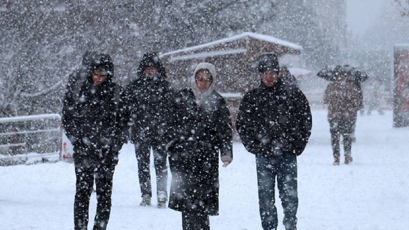 Valilikten kritik duyuru! Bugün İstanbul’da hava bir anda değişiyor: 19 ilçeye akşam saatlerinde kar gelecek - Fotoğraf: 4