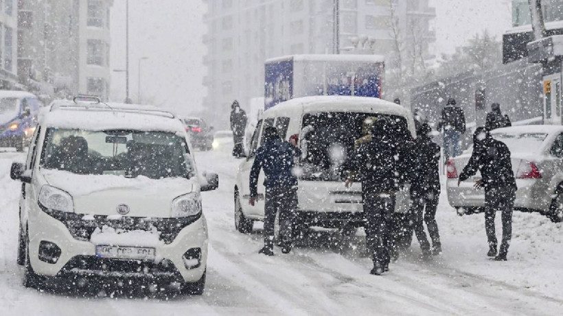 Yılbaşına hava muhalefeti... İstanbul’da kar alarmı! Valilik uyardı: Hangi ilçeler beyaza bürünecek? - Fotoğraf: 4