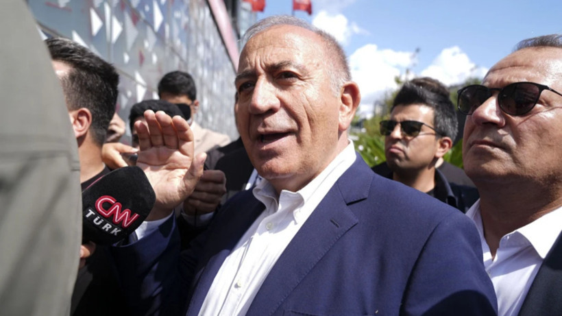 Gürsel Tekin belgeleri açıkladı! Partide göreve atanmalarının önünü CHP Genel Merkezi açmış!