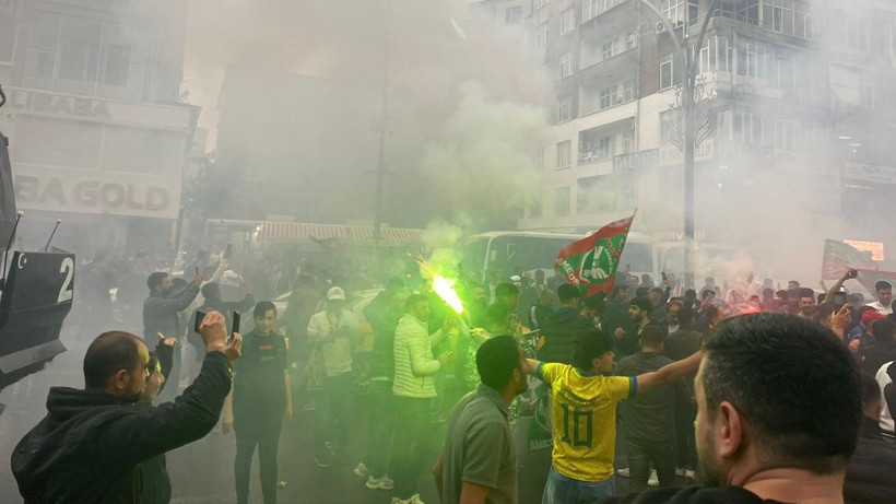 Amedspor Süper Lig'e çıktı, Diyarbakır halkı kutlama için sokaklara indi - Fotoğraf: 6