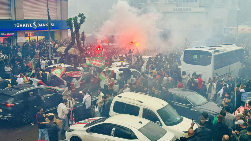 Amedspor Süper Lig'e çıktı, Diyarbakır halkı kutlama için sokaklara indi - Fotoğraf: 9