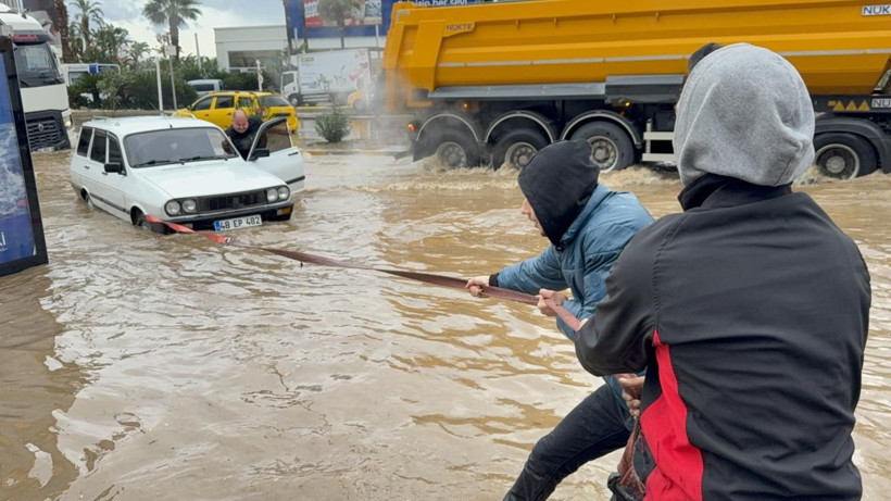 Meteoroloji tek tek açıkladı: Yarın 52 ilde sağanak bekleniyor (15 Mayıs 2026 hava durumu) - Fotoğraf: 24
