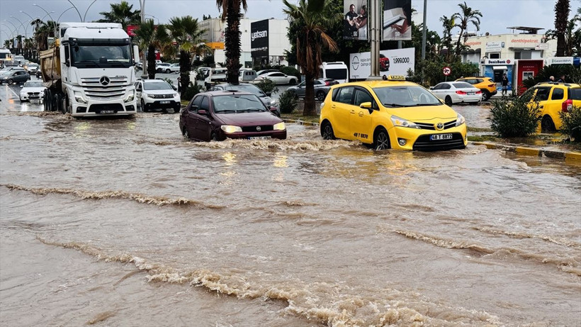 Meteoroloji tek tek açıkladı: Yarın 52 ilde sağanak bekleniyor (15 Mayıs 2026 hava durumu) - Fotoğraf: 25
