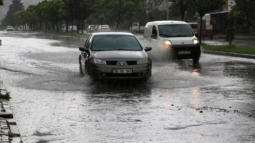 Meteoroloji tek tek açıkladı: Yarın 52 ilde sağanak bekleniyor (15 Mayıs 2026 hava durumu) - Fotoğraf: 13