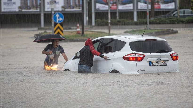 Meteoroloji tek tek açıkladı: Yarın 52 ilde sağanak bekleniyor (15 Mayıs 2026 hava durumu) - Fotoğraf: 17