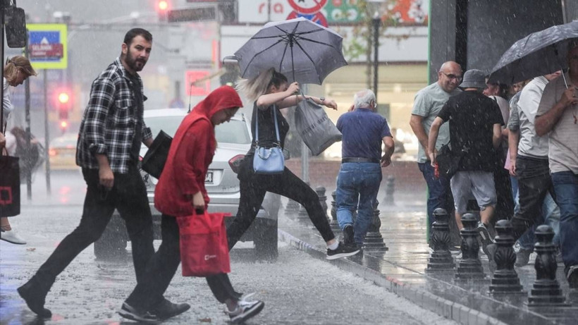 AKOM'dan İstanbul için son dakika uyarısı! 4 ilçeyi vuracak, saat verildi: Kuvvetli sağanak geliyor - Fotoğraf: 5