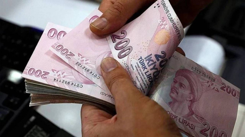 EYT'li ve emeklilere büyük şok! SGK uzmanı Özgür Erdursun üstüne basa basa uyardı: O kişilerin emekliliği iptal edilebilir - Fotoğraf: 2