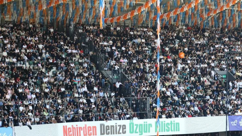 Cumhurbaşkanı Erdoğan'a özel ilgi! Kocaeli'de binlerce genç Türkiye'de ilki gerçekleştirdi: Görsel şov etkinliğe damga vurdu
