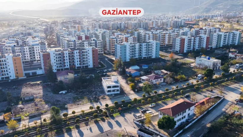 Asrın felaketinde izler asrın inşasıyla siliniyor! Şehirler yeniden ayağa kalkıyor! İşte deprem bölgesinin öncesi ve sonrası... - Fotoğraf: 19