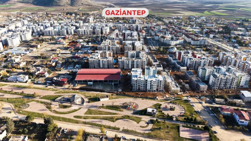 Asrın felaketinde izler asrın inşasıyla siliniyor! Şehirler yeniden ayağa kalkıyor! İşte deprem bölgesinin öncesi ve sonrası... - Fotoğraf: 21