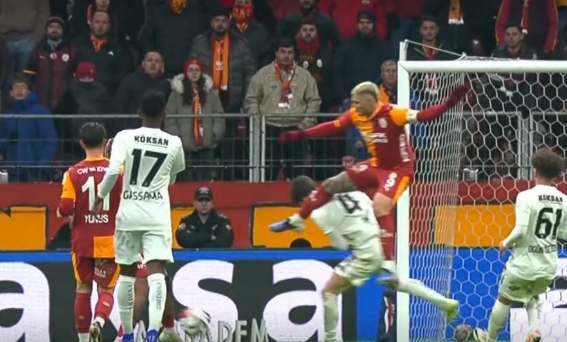 "Barış Alper Yılmaz ve Mario Lemina'ya net kırmızı kartı veremedi!" Eski hakemler Trio programında hatalı kararları tek tek açıkladı - Fotoğraf: 19