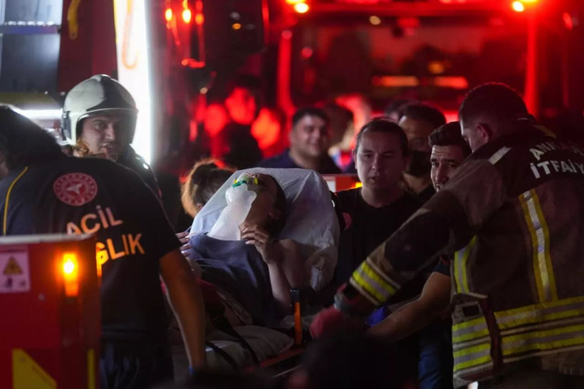 Ankara’da 26 katlı binada yangın faciası: 1’i bebek 3 kişi hayatını kaybetti, 27 kişi yaralandı - Fotoğraf: 2