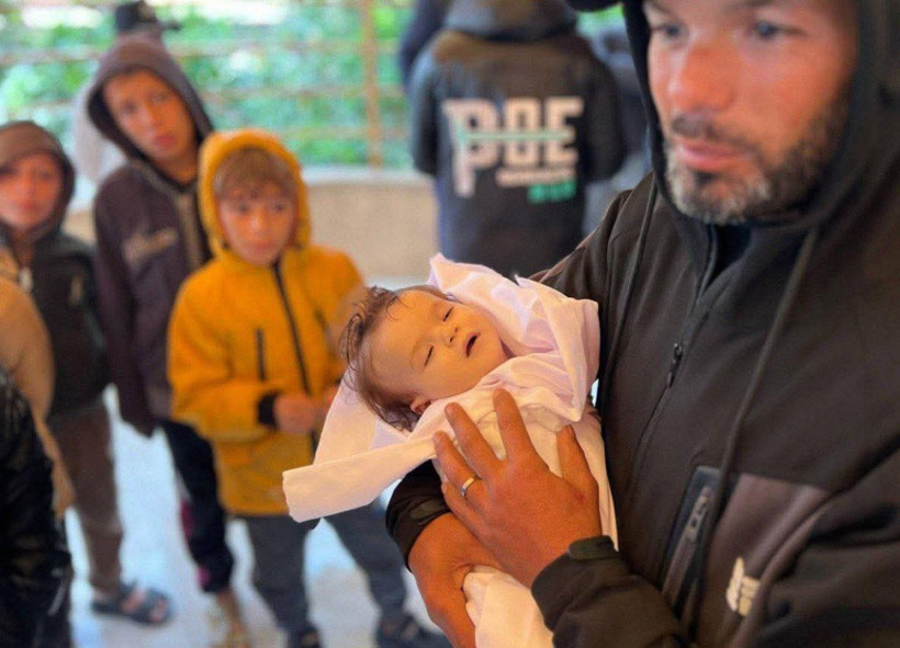 Dünyanın utancı: Gazze'de bebek soğuktan öldü! Çadırları su bastı, 6 aylık bebek donarak can verdi... - Fotoğraf: 2