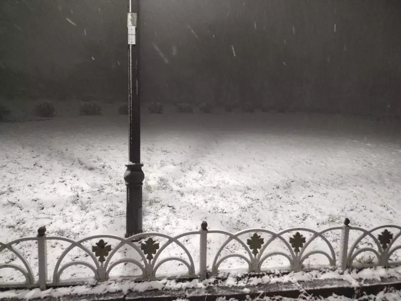 Kar mutluluğu yerini trafik çilesine bıraktı! İstanbul'da etkili olan kar yağışı trafiği kilitledi! AKOM ve Meteoroloji'den peş peşe uyarı... - Fotoğraf: 3