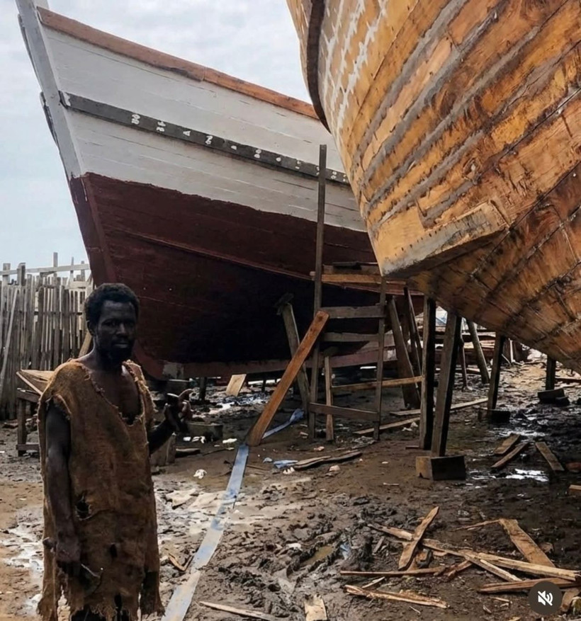 Sahte peygamber rüyası... "25 Aralık'ta kıyamet kopacak" diyen Papaz Ebo Nuh kendini peygamber ilan etti! Nuh'un Gemisi'nden 10 tane yaptı... Gana'ya akın var! - Fotoğraf: 2