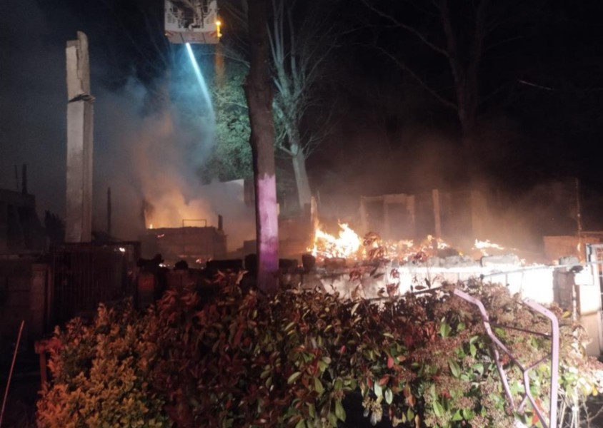 Şile'de gece yarısı alevler yükseldi! Yan yana bulunan 6 restoran küle döndü...