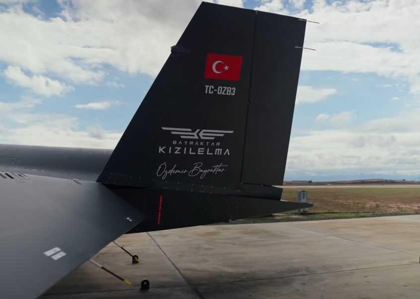 Tam isabet! BAYRAKTAR KIZILELMA ilk atışını yaptı