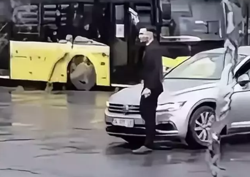 Magandaya gereği yapıldı! Şişli'de İETT durağına kurşun yağdırıp sosyal medyada paylaştı!