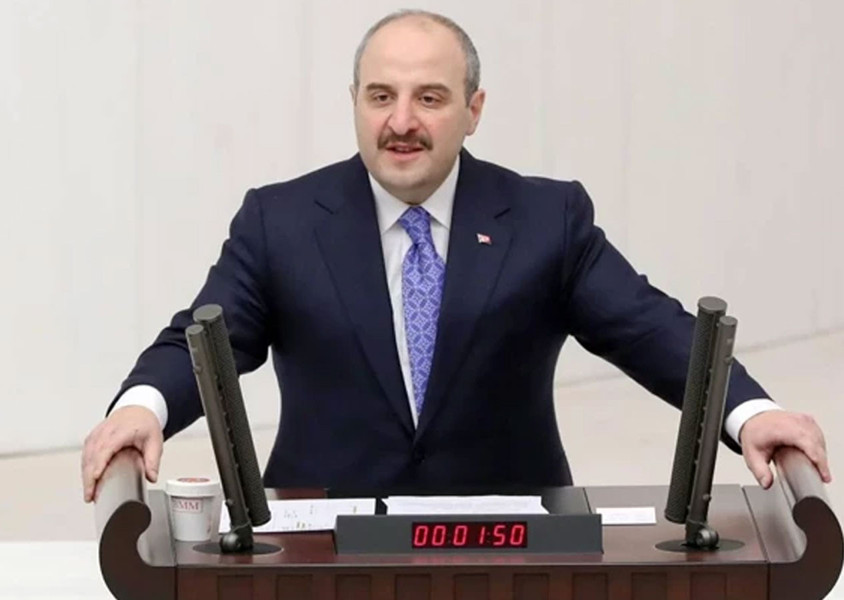 Mustafa Varank'tan Özgür Özel'e: Füzelerimizle balıkları değil düşmanlarımızı korkutuyoruz