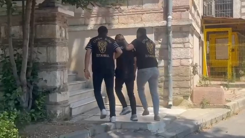Saraçhane ergeni yakalanıp gözaltına alındı... "Bir bir asılacaksınız" diye tehditler savurmuştu