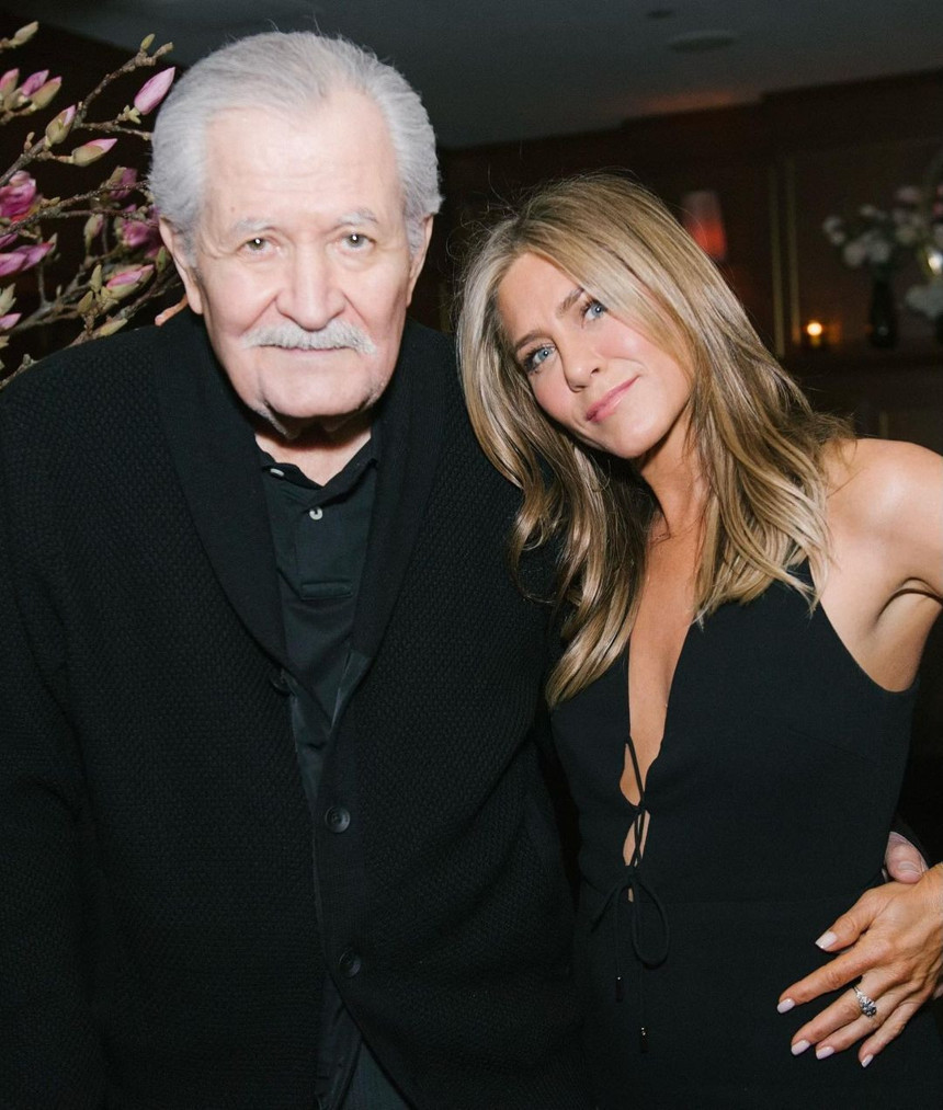 Jennifer Aniston'ın babası John Aniston hayatını kaybetti