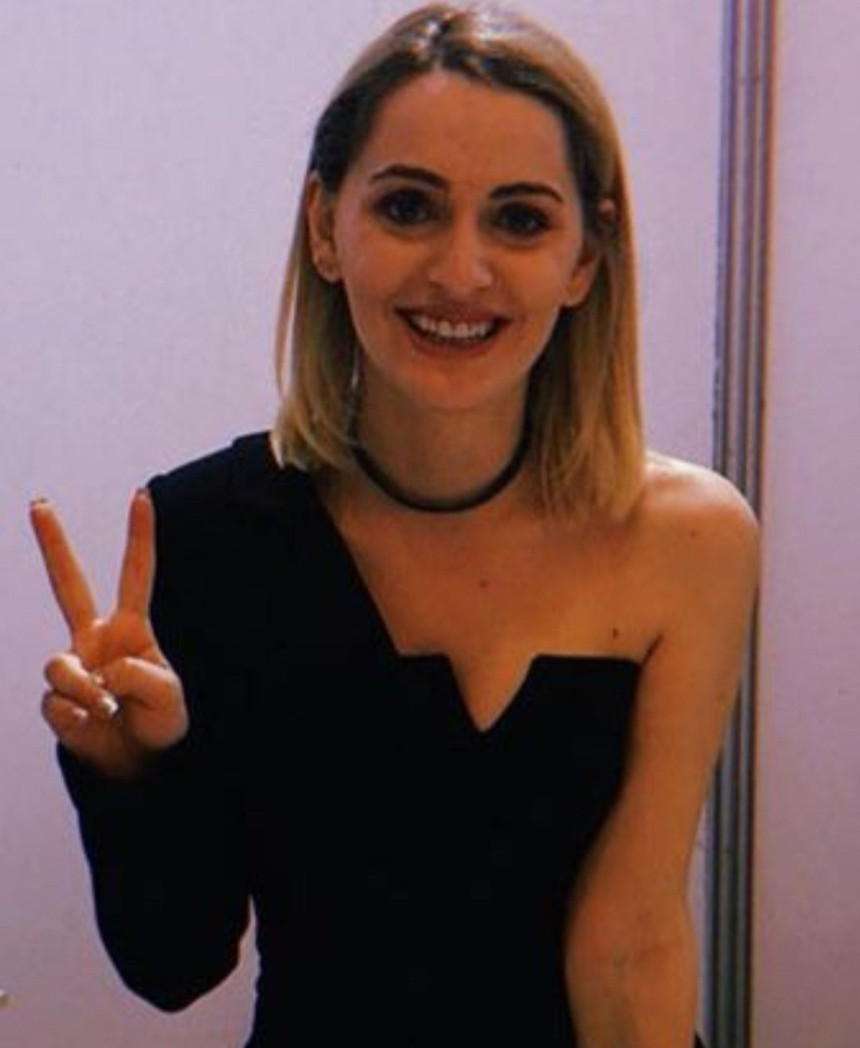 Kızılcık Şerbeti'nin senaristi Merve Göntem gözaltına alındı - Resim : 2