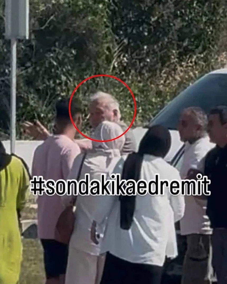 Prof. Dr. İlber Ortaylı Balıkesir'in Burhaniye ilçesinde trafik kazası geçirdi