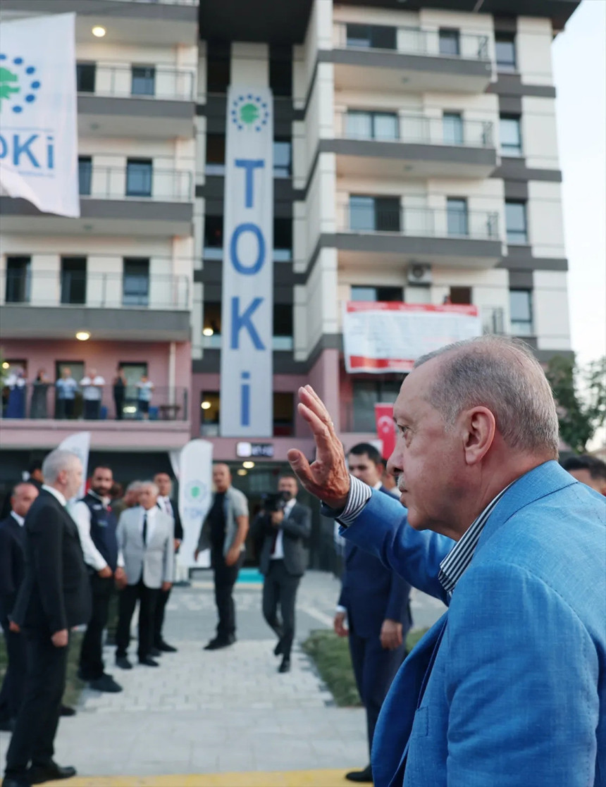 Cumhurbaşkanı Recep Tayyip Erdoğan'dan Malatya'da depremzede aileye ziyaret