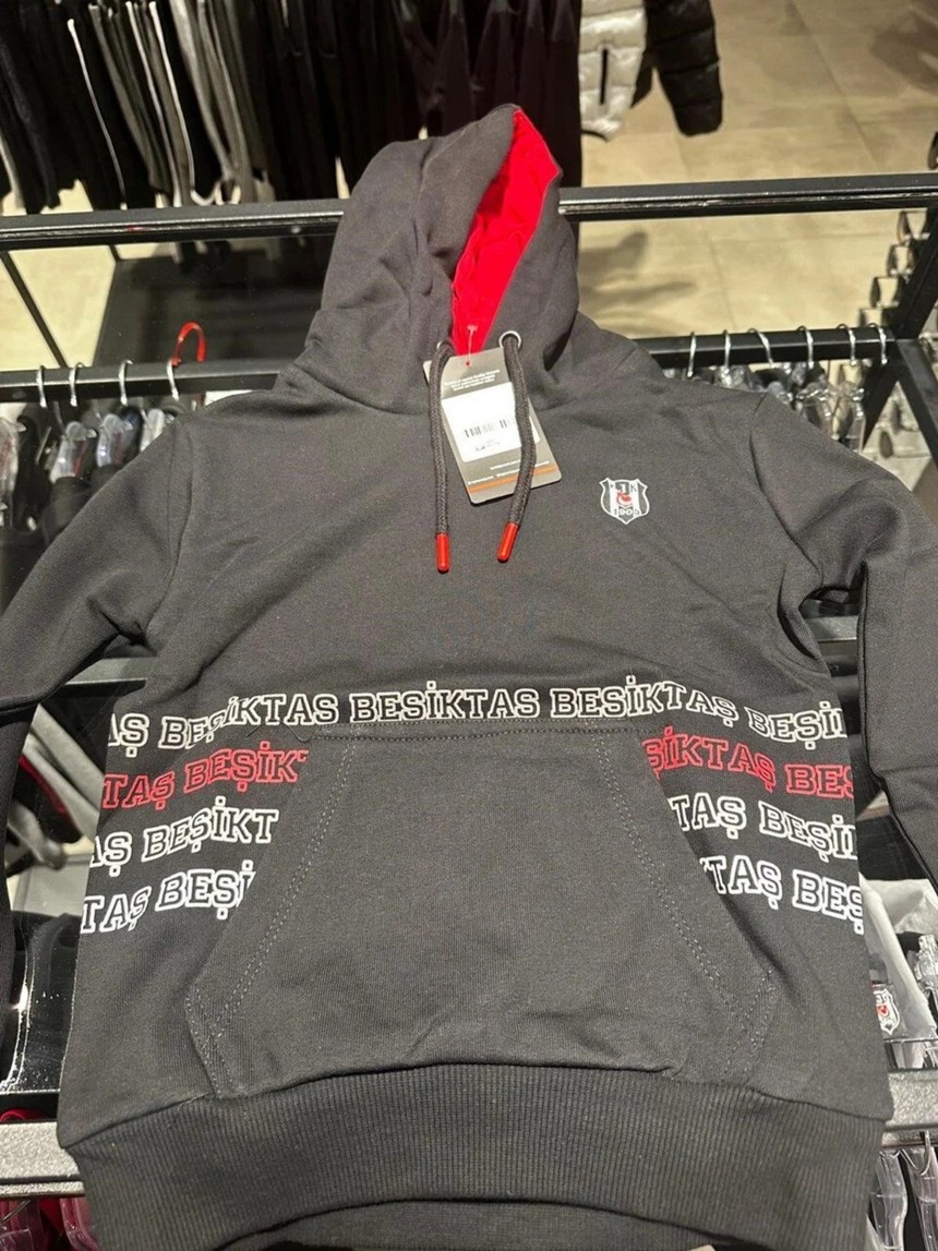 Boğulma riski var! Bakanlık Beşiktaş’ın çocuk sweatshirtünü toplatılıyor