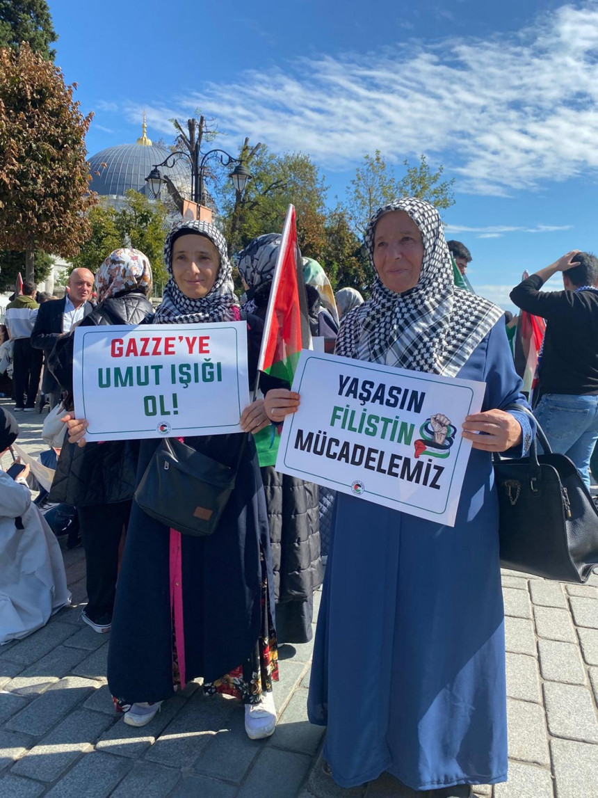 SuperHaber Ayasofya'da! Türkiye Gazze için tek yürek! - Resim : 2