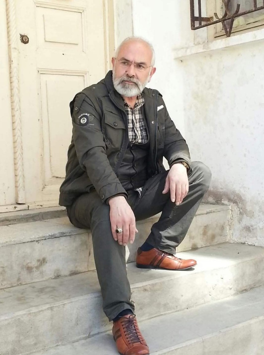 Oyuncu ve şair Yavuz Çetin memleketi Amasya'da son yolculuğuna uğurlandı - Resim : 2