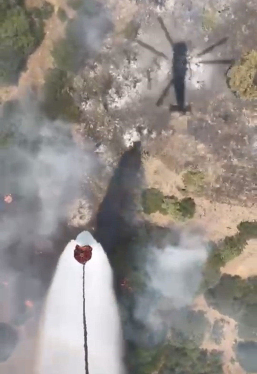 Buca'da kahraman ormancılar alev kapanına girdi! Arazözün içinde can pazarı - Resim : 2