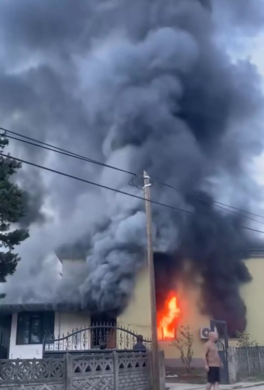 Akşam namazı öncesi camide yangın çıktı: Alevler her yeri sardı! - Resim : 5