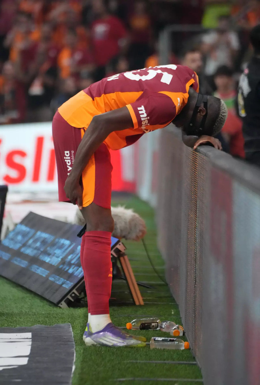 Victor Osimhen'den flaş itiraf: Bazı büyük teklifler aldım, ilgimi çekmedi desem yalan olur!